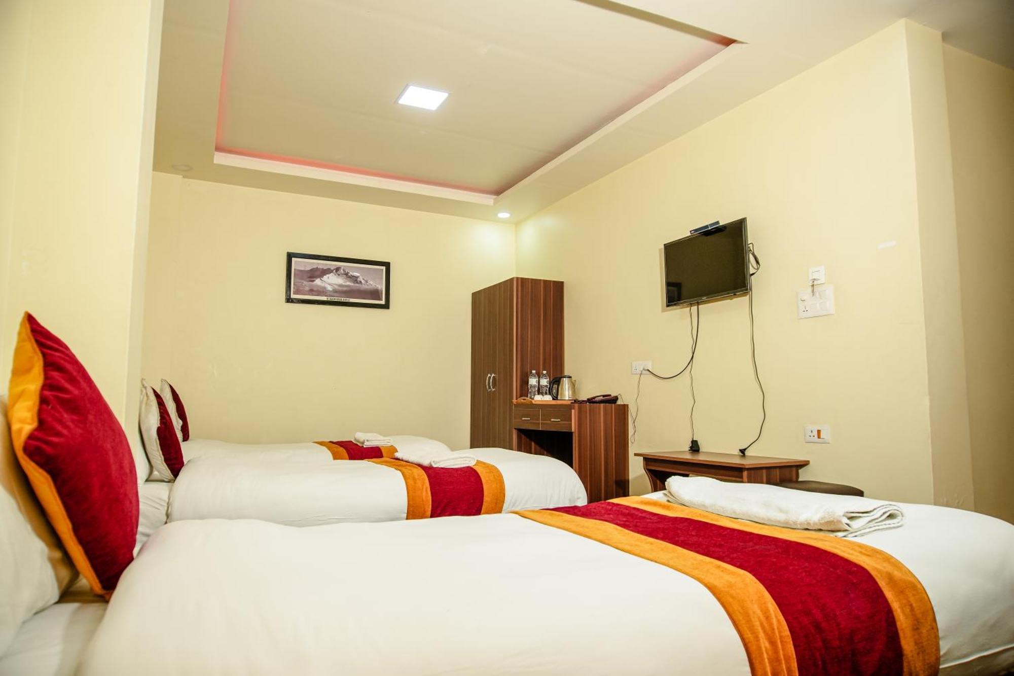 Hotel Edingo Inn Itahari Luaran gambar