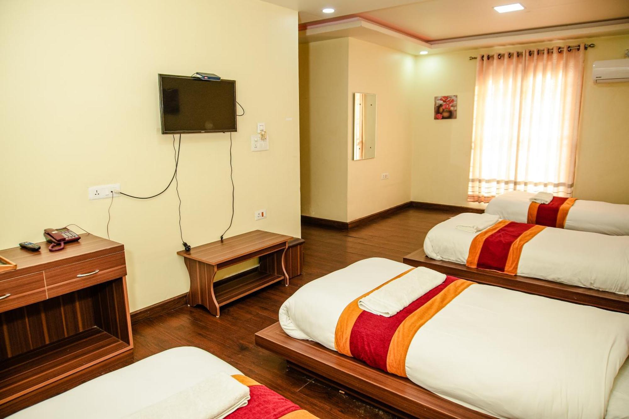 Hotel Edingo Inn Itahari Luaran gambar