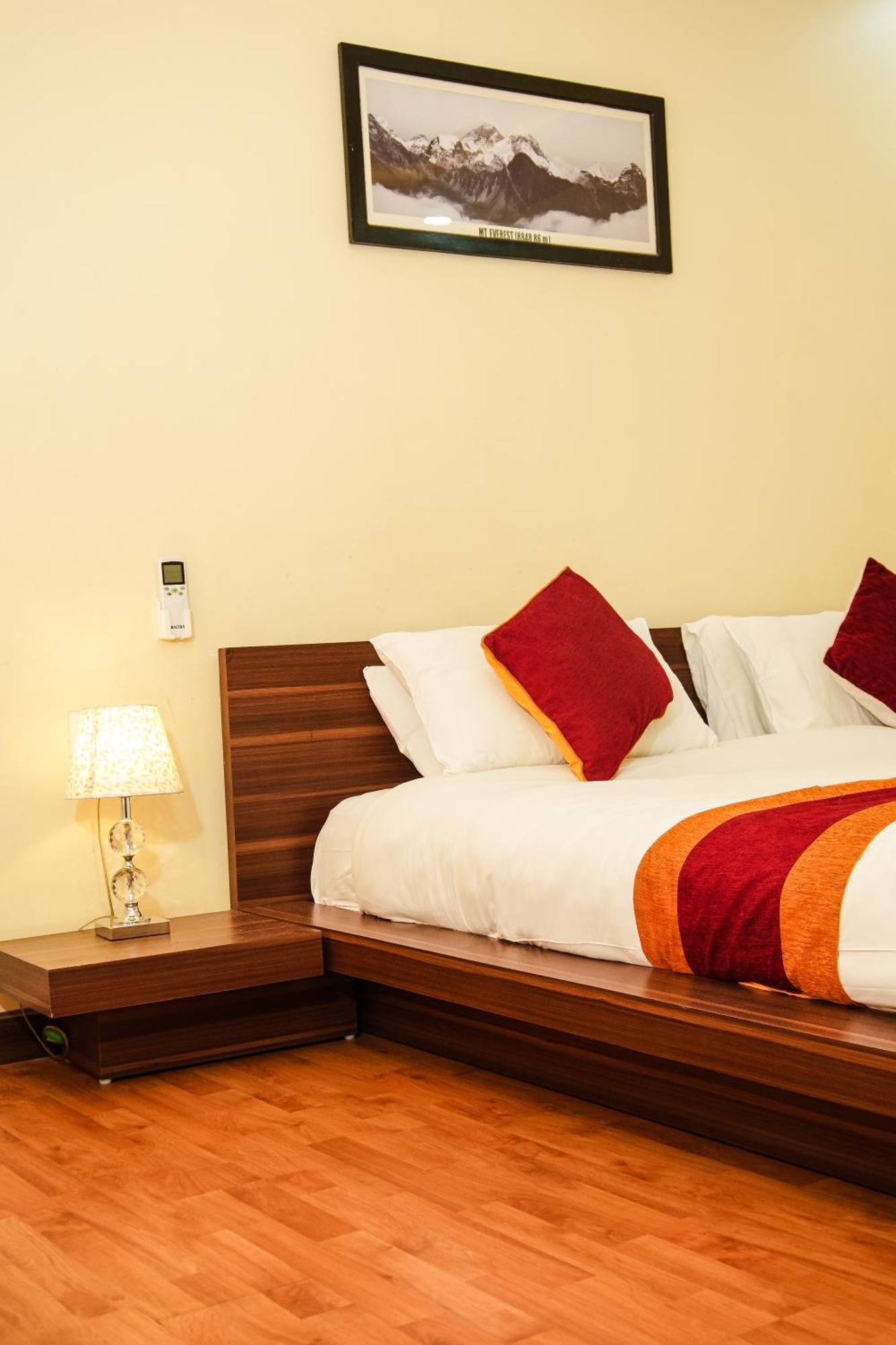 Hotel Edingo Inn Itahari Luaran gambar