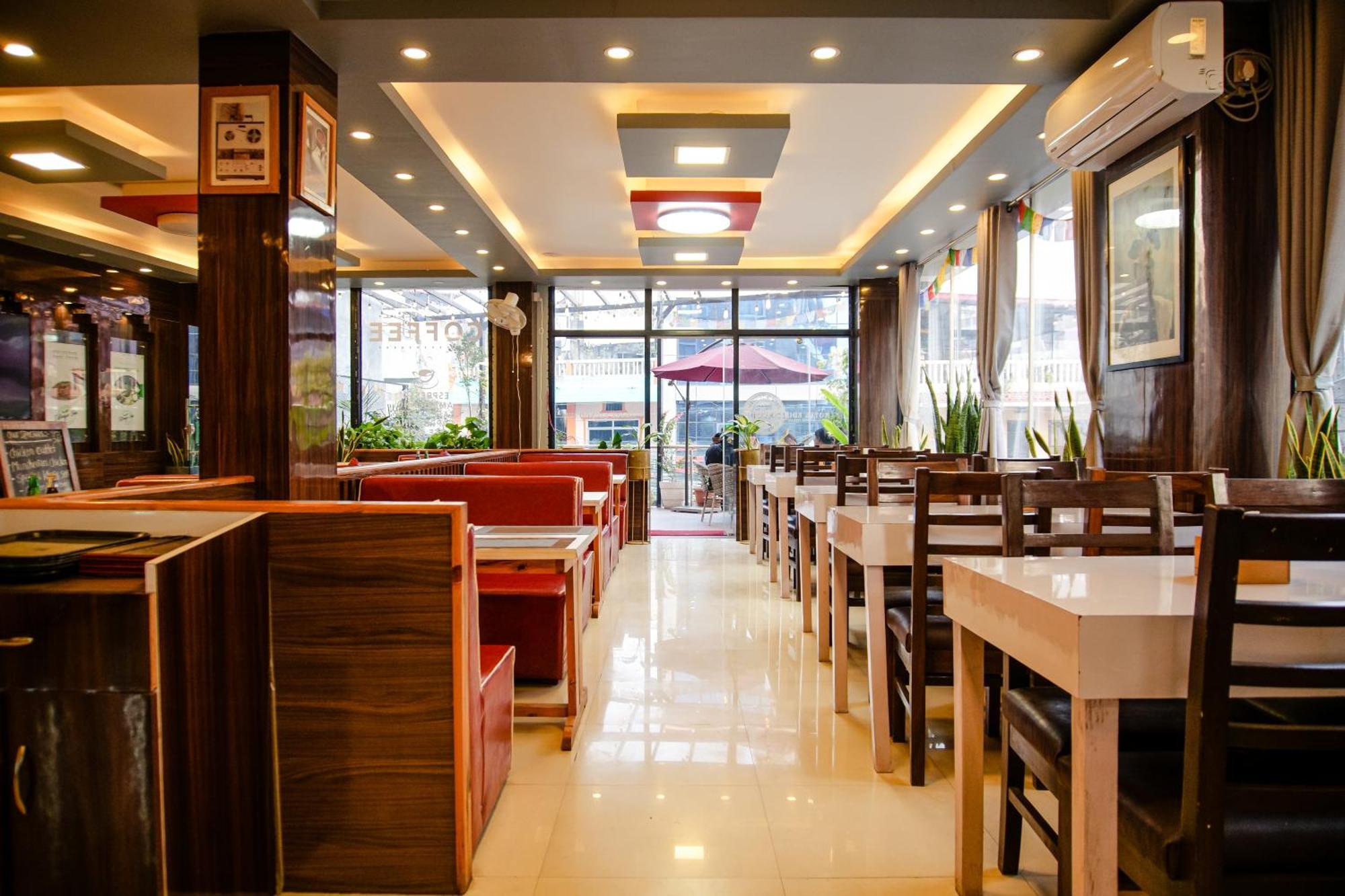 Hotel Edingo Inn Itahari Luaran gambar